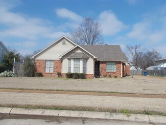 1009 Normandy Dr, West Memphis, AR 72301