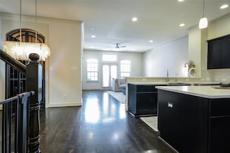 4243 Dickson St, Houston, TX 77007