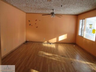 2806 Greenbelt Dr, Lansing, MI 48911