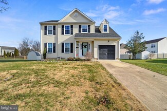 73 Avignon Dr, Newark, DE 19702