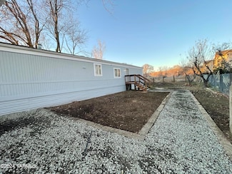 1607 E Race St, Yakima, WA 98901