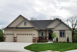 831 E Ruby Ct, Mulvane, KS 67110