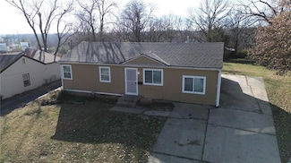 124 N Peck Dr, Independence, MO 64056