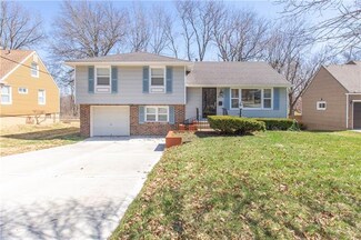 7127 Myrtle Ave, Kansas City, MO 64132