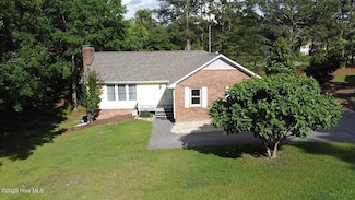 167 W Devonshire Ave, West End, NC 27376