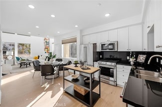 5550 Boardwalk Unit 102, Hawthorne, CA 90250