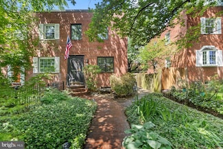 725 S Columbus St, Alexandria, VA 22314