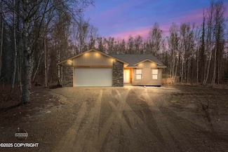 7177 N Paw St, Fishhook, AK 99654