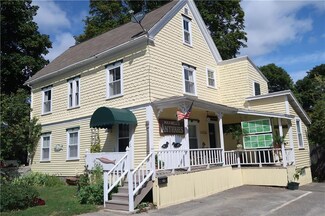 7 Union St, Hallowell, ME 04347