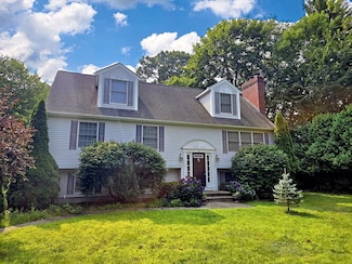 1 Barry Dr, Ashland, MA 01721