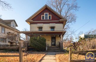 1151 SW Mulvane St, Topeka, KS 66604