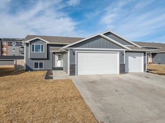 615 Abraham Ct, Rapid City, SD 57703