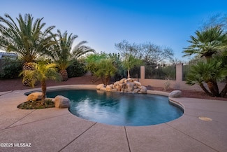 829 E Hickman Dr, Oro Valley, AZ 85755