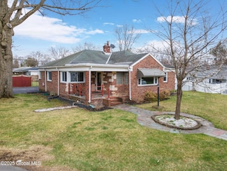 39 Kakely St, Albany, NY 12208