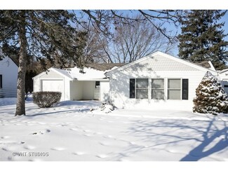 710 S 3rd St, West Dundee, IL 60118