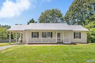 304 Jordan Ln SE, Arab, AL 35016