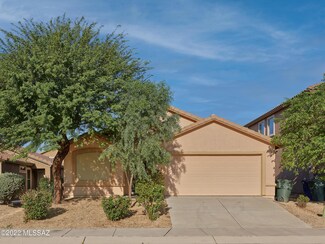 8986 S Silkwood Ln, Tucson, AZ 85756