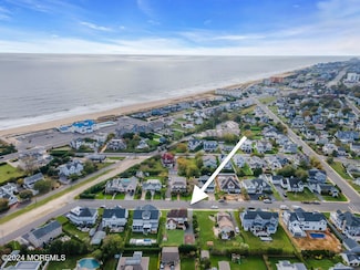 7 Anderson St, Monmouth Beach, NJ 07750
