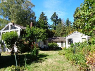 7010 SW Canyon Dr, Portland, OR 97225