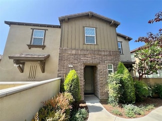 7047 Montecito Ln, Eastvale, CA 92880