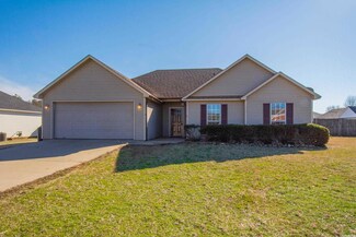 356 Lamplighter Dr, Benton, AR 72015