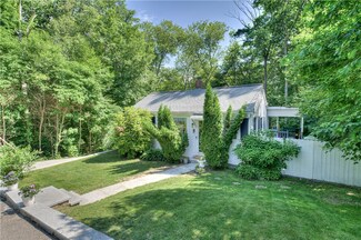 14 Valley Dr, Johnston, RI 02919