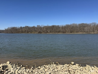 507 Hardin Bottom River Rd, Clifton, TN 38425