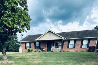 2012 Switch Yard Ln, Knoxville, TN 37920