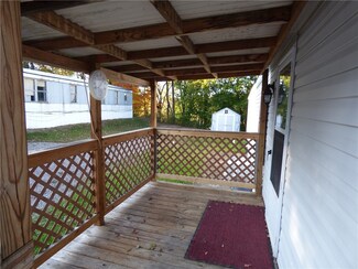 8013 Mercury Dr, Aliquippa, PA 15001