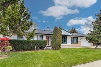 400 Landmeier Rd, Elk Grove Village, IL 60007