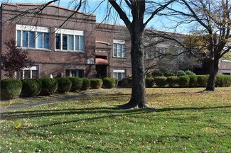 2900 Middle Rd Unit 16, Jeffersonville, IN 47130
