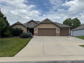 3009 Somerset Dr, Leavenworth, KS 66048