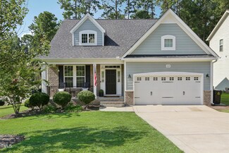 220 Valley Stream Rd, Spring Lake, NC 28390
