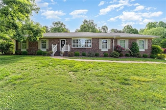 6920 Maynard Rd, Summerfield, NC 27358