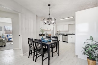 4101 Clyde St NW, Albuquerque, NM 87107