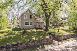 301 4th St SE, Pelican Rapids, MN 56572