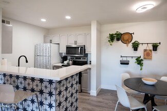 8055 E Thomas Rd Unit C306, Scottsdale, AZ 85251