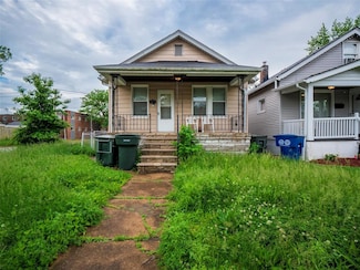 3838 Neosho St, Saint Louis, MO 63116