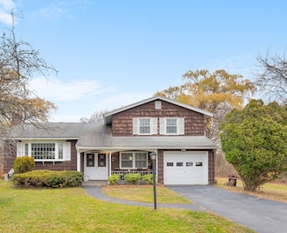 995 North St, Tewksbury, MA 01876