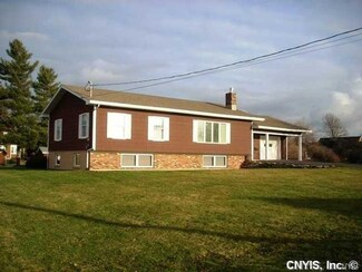 917 Strawberry Ln, Clayton, NY 13624