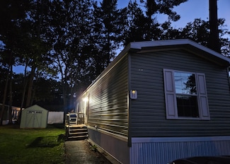 31 Candy Ln, Brunswick, ME 04011