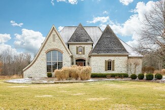 1870 Meadow Ridge Dr, Dexter, MI 48130