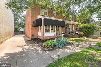 2002 W 17th St, Wilmington, DE 19806