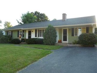 91 Summerfield Ave, Somerset, MA 02725