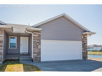 556 Meadow Oak Cir, Fairfax, IA 52228