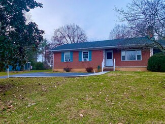 837 Thornhill Rd, Lexington, VA 24450