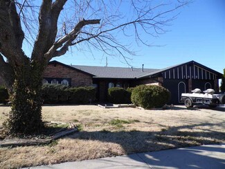 1618 NW 75th St, Lawton, OK 73505