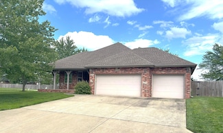5622 N 12th Ave, Ozark, MO 65721