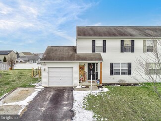3165 Jayne Ln, Dover, PA 17315