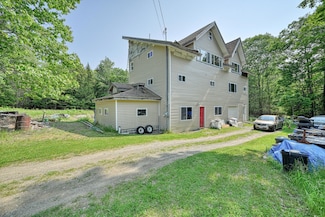 153 Homestead Ln, Carmel, ME 04419